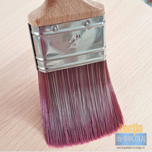 Încarcă imaginea în vizualizatorul Galerie, Pensula Old Red Barn Flat F2